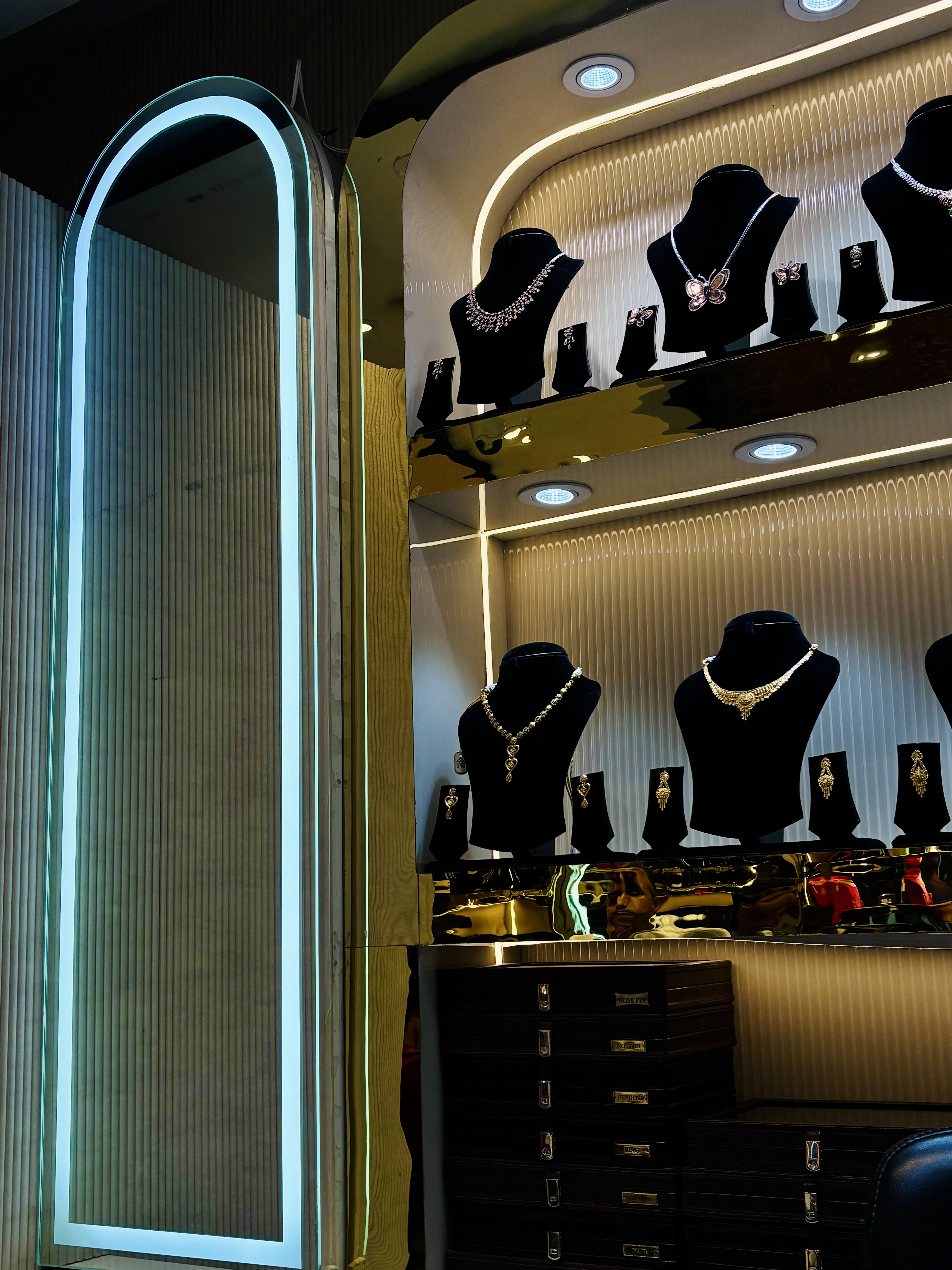Diamond Luxe