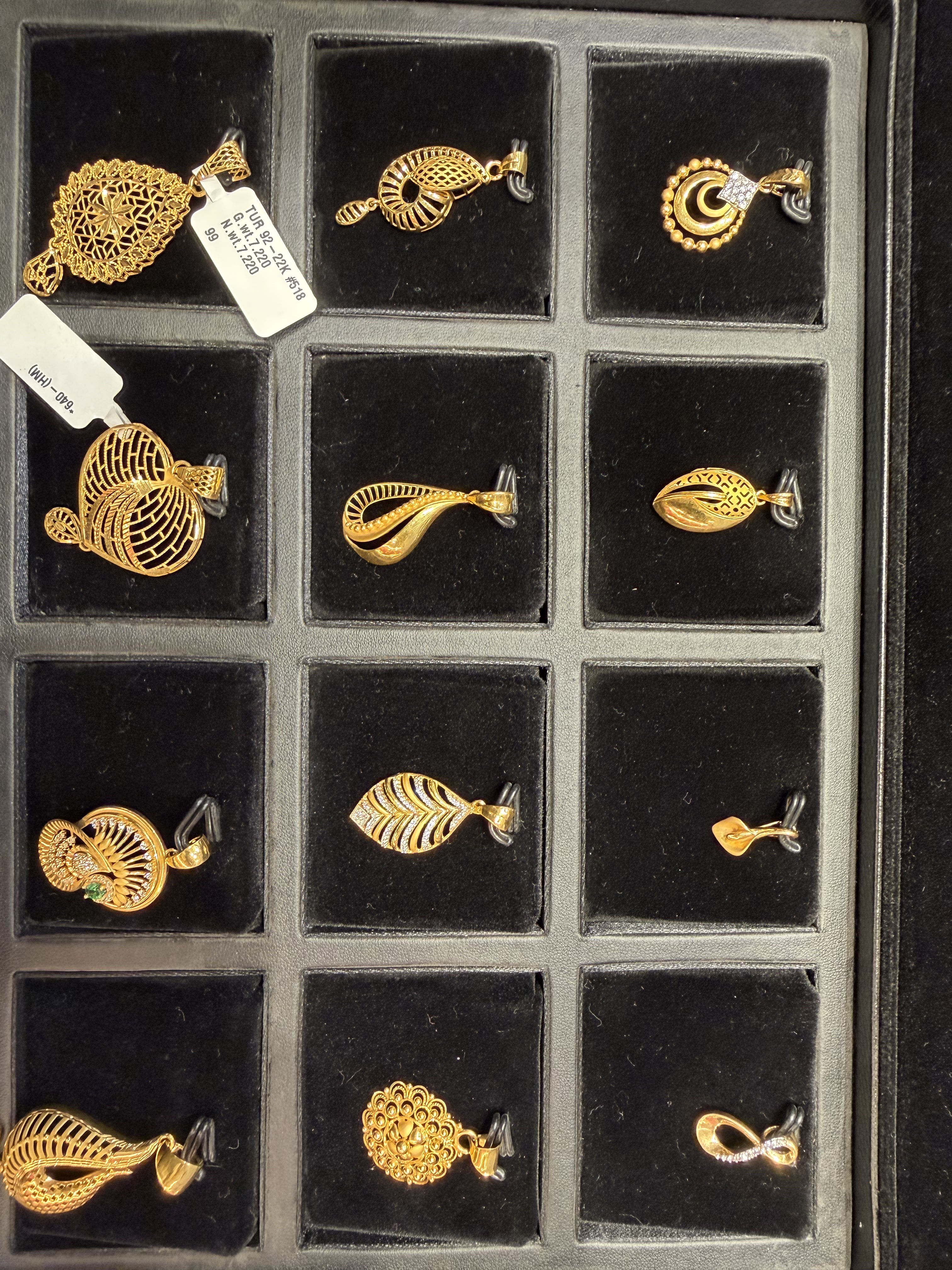 Collection earrings piece