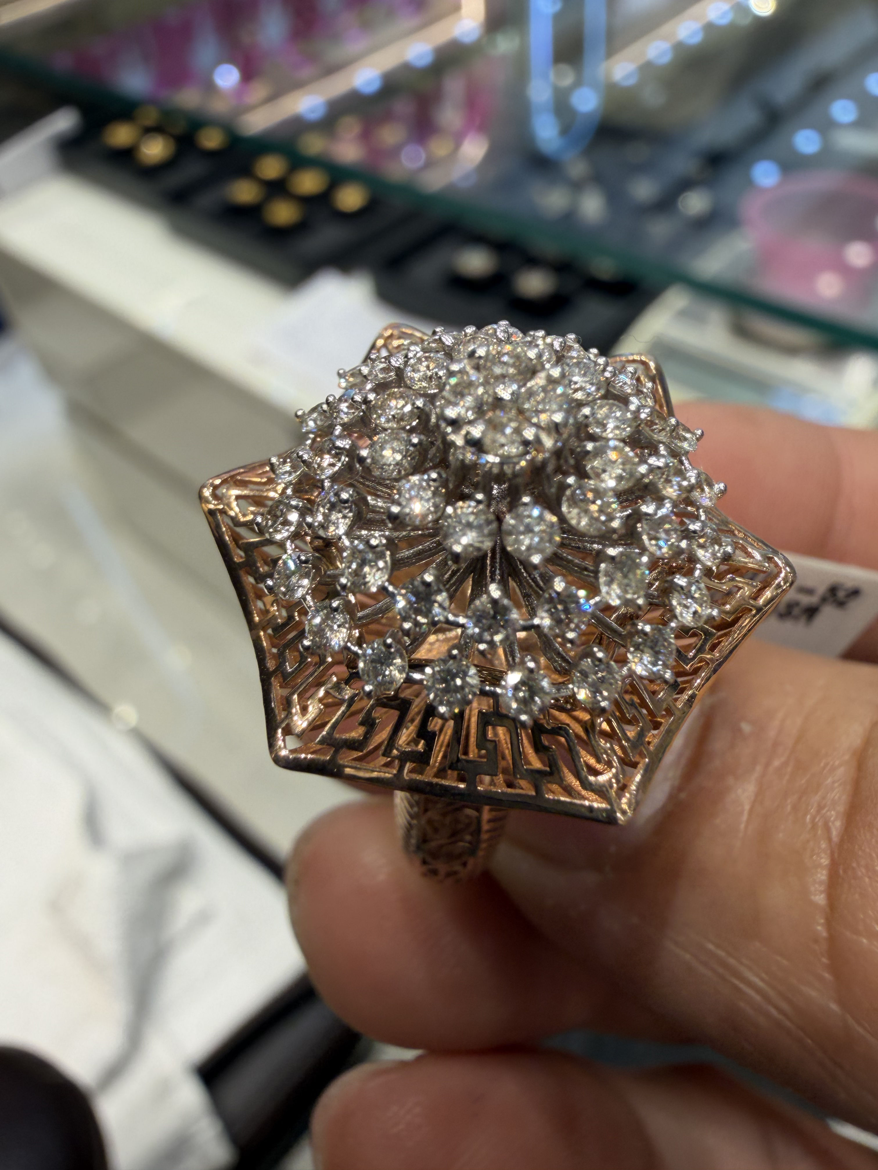 Collection rings piece