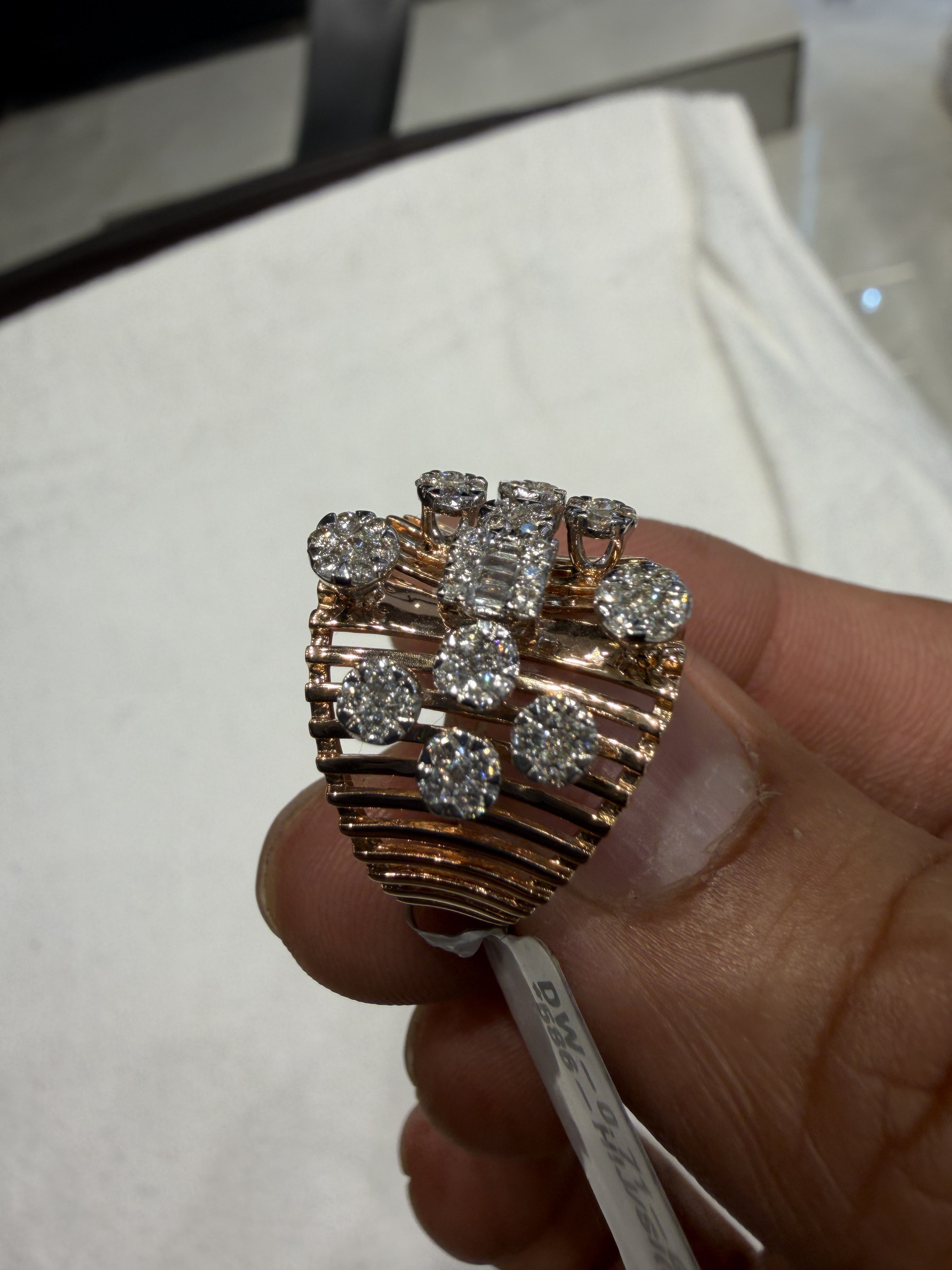 Collection rings piece