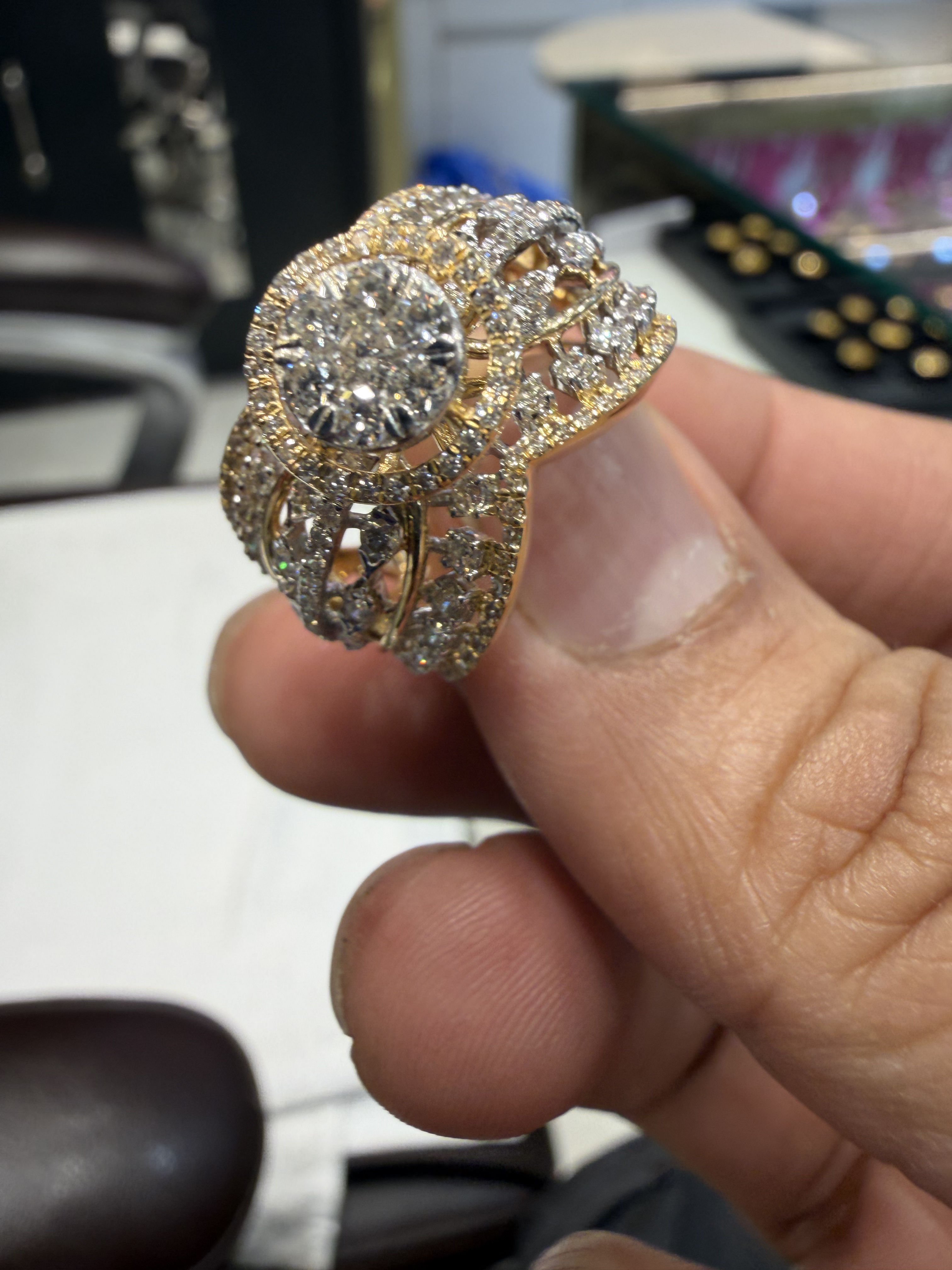 Collection rings piece