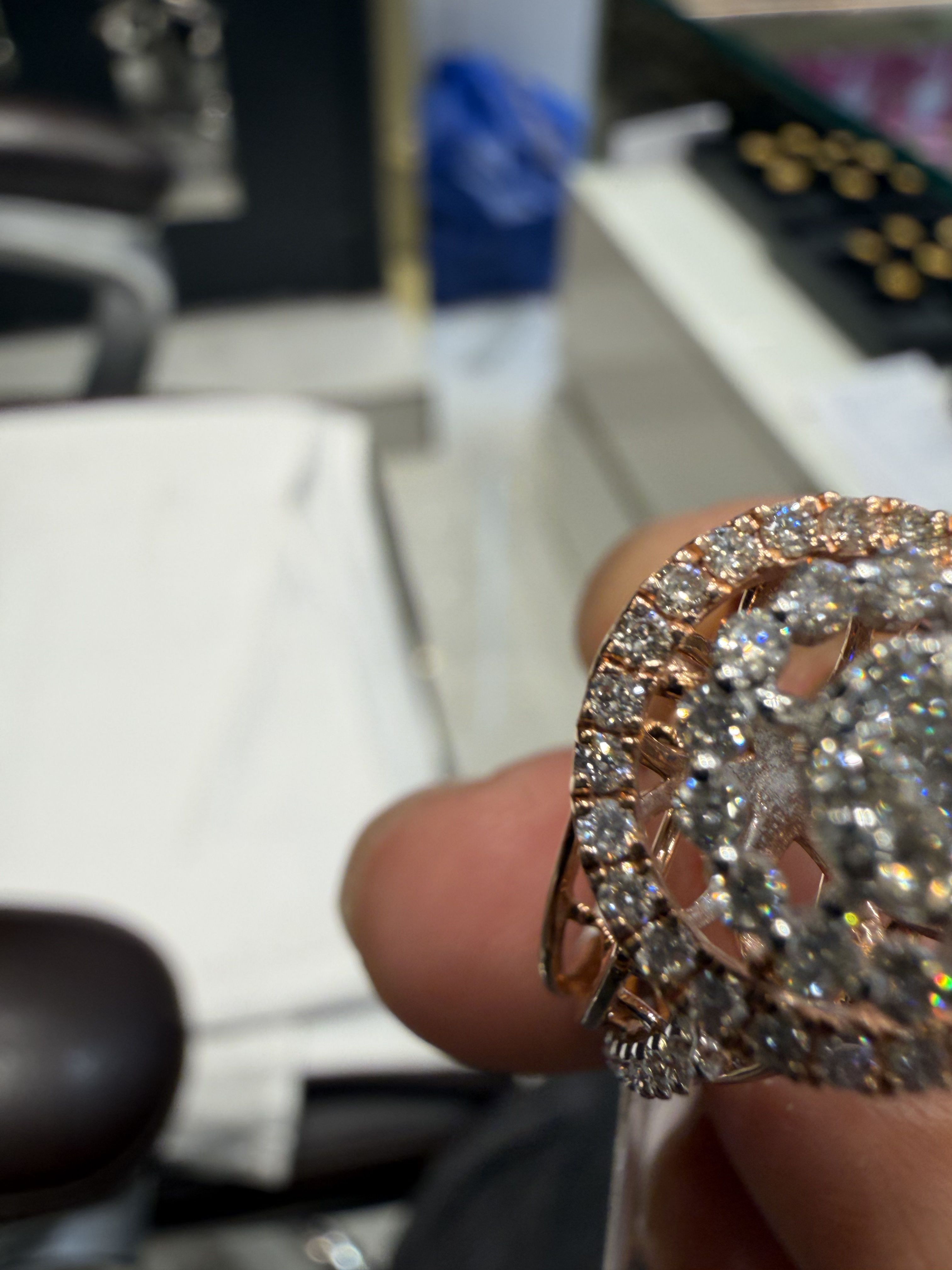 Collection rings piece