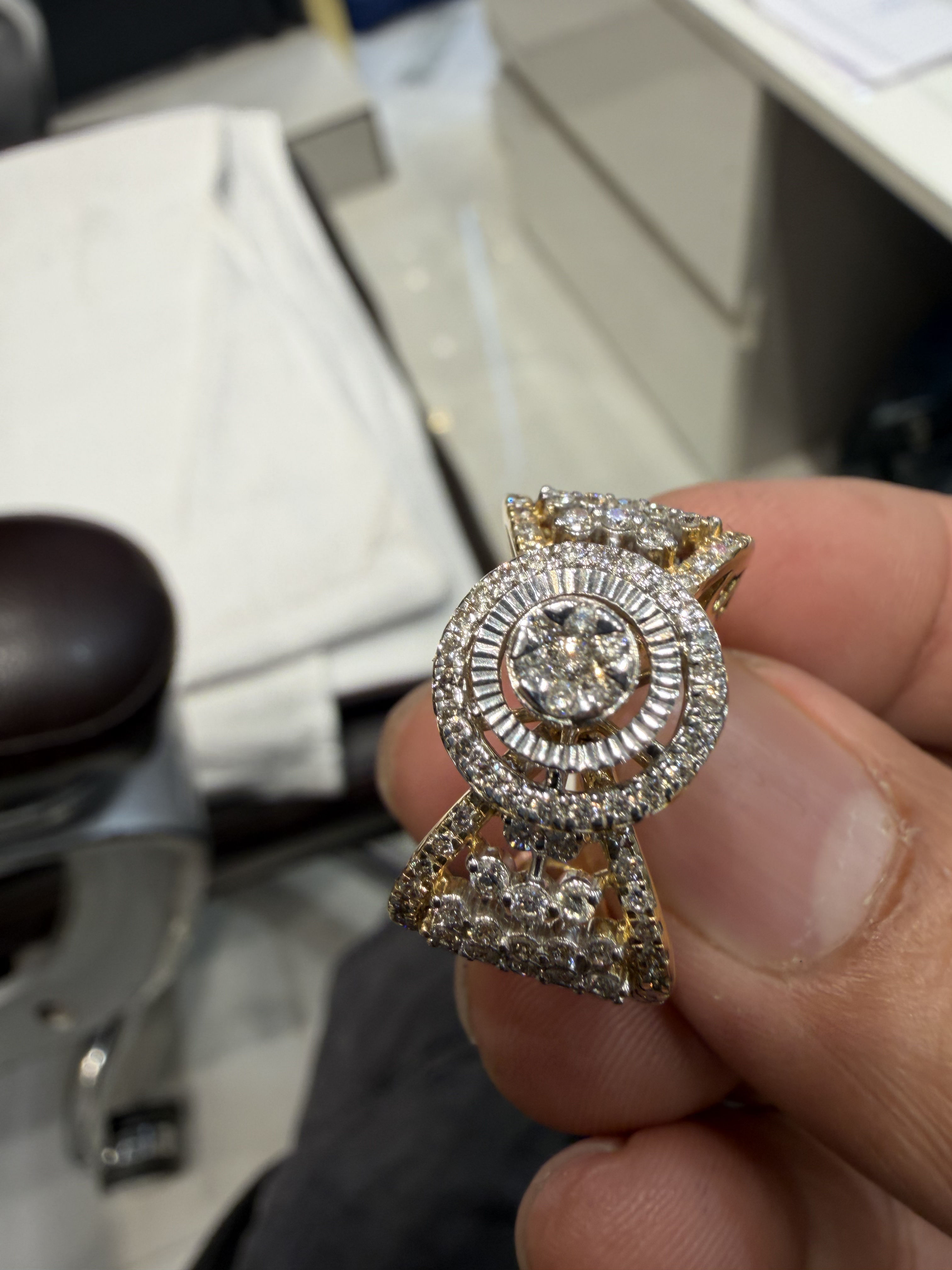 Collection rings piece